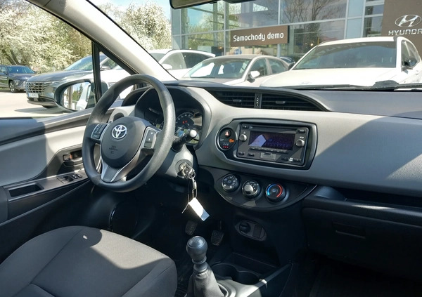 Toyota Yaris cena 43900 przebieg: 146230, rok produkcji 2018 z Praszka małe 277